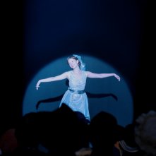 Pearl: Mia Goth in una foto