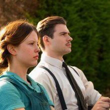 Pearl: Mia Goth e David Corenswet in una scena