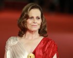 Avatar 2, Sigourney Weaver parla dell’impegno del cast sul set: 'Abbiamo imparato perfino il parkour'