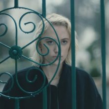 Watcher: Maika Monroe in un'immagine