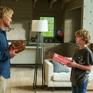 Secret Headquarters: Owen Wilson e Walker Scobell in una scena del film
