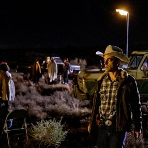 Vengeance: B.J. Novak in una scena del film