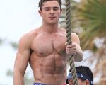 Baywatch: Zac Efron: 'La dieta estrema mi ha fatto cadere in depressione, il mio corpo non era realistico'