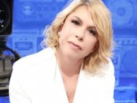 Amici, Anna Pettinelli  rompe il silenzio su Maria De Filippi: 'Ecco la verità'