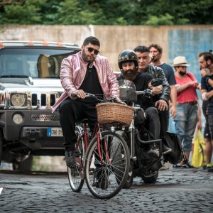 Rosanero: Salvatore Esposito in una scena del film