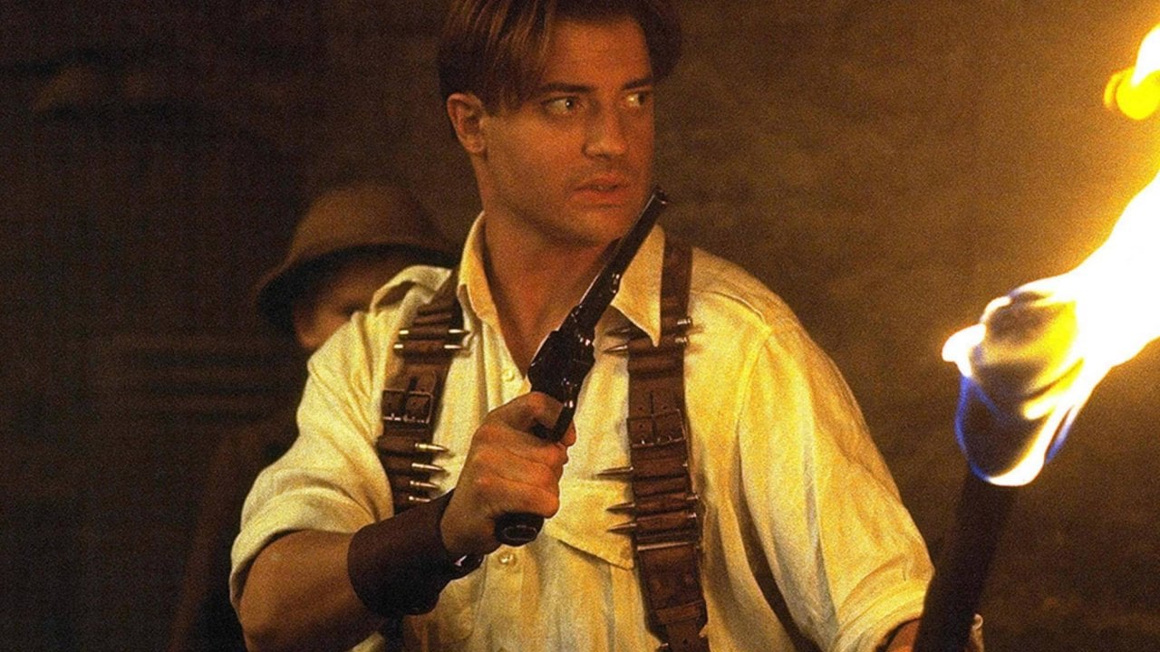 Brendan Fraser in una scena de La mummia