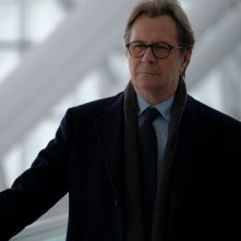 Confini e dipendenze: Gary Oldman in una scena del film