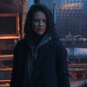 Confini e dipendenze: Evangeline Lilly in una scena del film