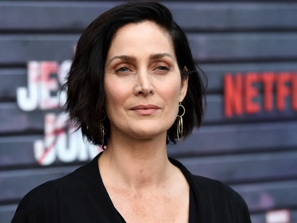 Carrie-Anne Moss E Mary-Louise Parker Tra Le Protagoniste Di Face