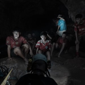 Thai Cave Rescue - Salvati dalla grotta: una scena della serie