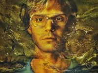 Dahmer - Mostro: La storia di Jeffrey Dahmer, la recensione: essere Jeffrey Dahmer, essere Evan Peters