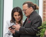 Johnny Depp si è fidanzato con il suo avvocato: no, non è Camille Vasquez