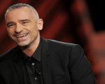 Eros Ramazzotti dedica il concerto a  Michelle Hunziker. 'Porterò nostro nipote sul palco'