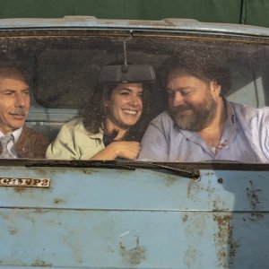 Tutti a bordo: Stefano Fresi, Giovanni Storti, Helena Antonio in una scena del film