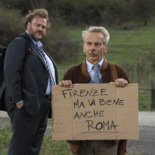 Tutti a bordo: Stefano Fresi, Giovanni Storti in una scena del film