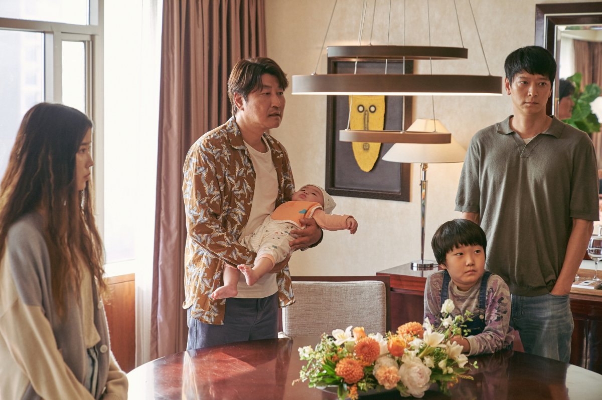 Le buone stelle Broker clip in esclusiva del film diretto da Koreeda Hirokazu, in arrivo al