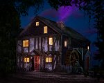 Hocus Pocus 2: passa una notte nel cottage delle sorelle Sanderson con Airbnb