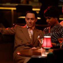 Omicidio nel West End: Reece Shearsmith, Pippa Bennett-Warner in una scena del film