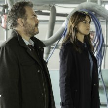 Petra 2: Paola Cortellesi e Andrea Pennacchi in una scena del secondo episodio