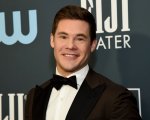 Adam Devine scambiato per Adam Levine dopo le accuse di infedeltà: la risposta dell'attore