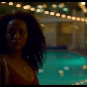 Ondata calda: Kat Graham in una scena del film