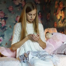 Hatching - La forma del male: Siiri Solalinna in un'immagine del film horror