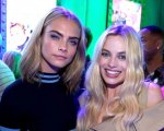 Margot Robbie e Cara Delevingne coinvolte in una rissa con un paparazzo in Argentina, due arresti