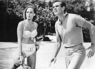 Ursula Andress Sean Connery Dr No