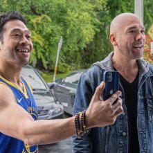 Easter Sunday: Jo Koy, Eugene Cordero in una scena del film
