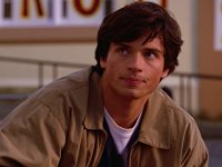 Smallville: Tom Welling ha raccontato un esilarante e indimenticabile episodio sul set con Christopher Reeve
