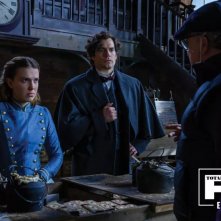 Enola Holmes 2: una foto del dietro le quinte