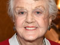 Angela Lansbury: le star di Hollywood reagiscono alla morte di un'attrice 'unica e insostituibile'