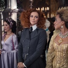 L'Accademia del Bene e del Male: Kerry Washington e Charlize Theron durante una scena del film