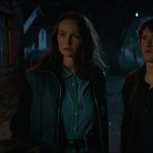 Halloween Ends: Rohan Campbell e Andi Matichak in una scena del film