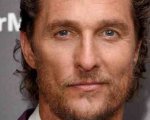 Matthew McConaughey condanna l'uso delle armi in un discorso alla Casa Bianca