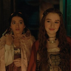 Rosaline: Kaitlyn Dever in una scena