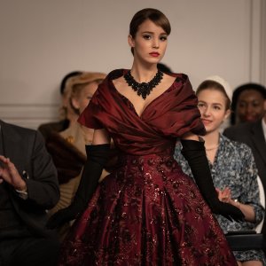 La signora Harris va a Parigi: Alba Baptista in una foto