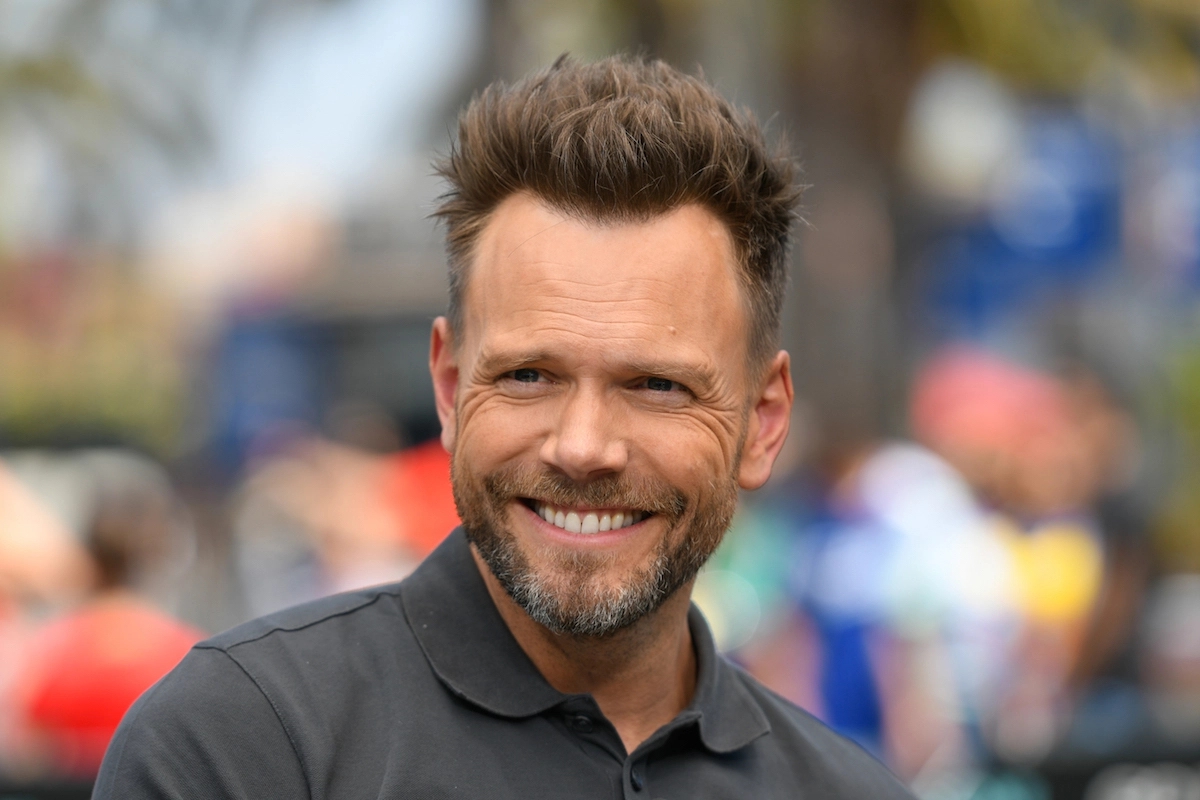 Joel McHale protagonista della nuova comedy Animal Control - Movieplayer.it