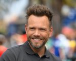 Joel McHale protagonista della nuova comedy Animal Control