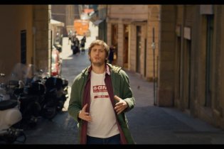 Gente Strana - Watu Wa Ajabu - Clip