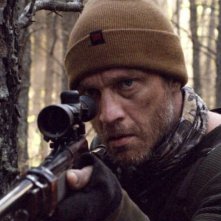 Wolf Hunter: Devon Sawa in una scena del film