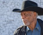 The Moment You Wake Up Dead: il trailer del film con Morgan Freeman