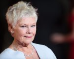 The Crown, Judi Dench: 'Ingiustamente crudele, serve un avvertimento all'inizio degli episodi'