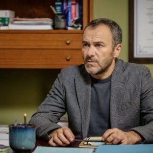 Una foto di scena della serie Vincenzo Malinconico, Avvocato d’insuccesso