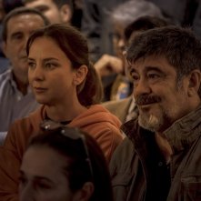 Boris 4: Caterina Guzzanti e Francesco Pannofino in una scena del primo episodio