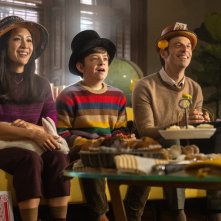 Il talento di Mr. Crocodile: Constance Wu, Winslow Fegley, Scoot McNairy in una scena del film