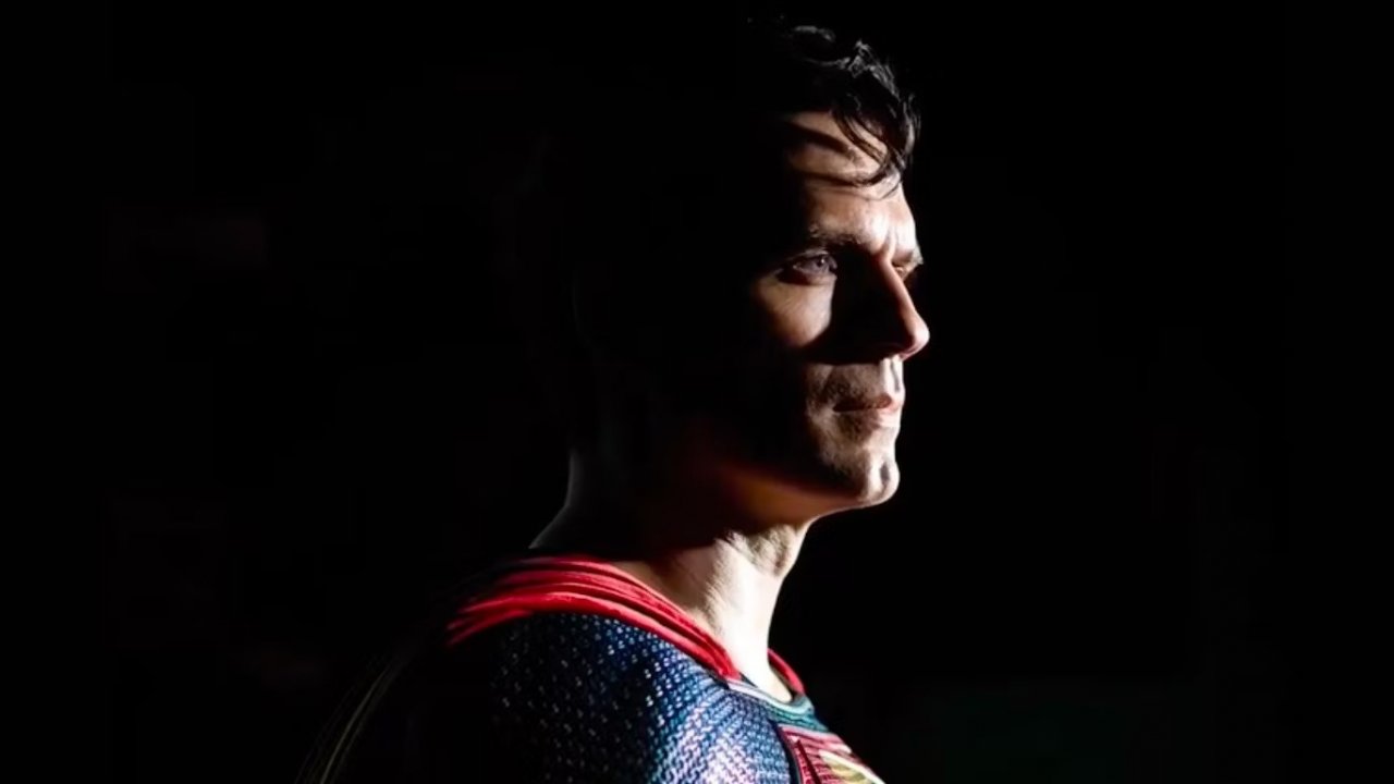 Superman, Dwayne Johnson festeggia il ritorno di Henry Cavill: 'Abbiamo lottato per anni per riaverti'