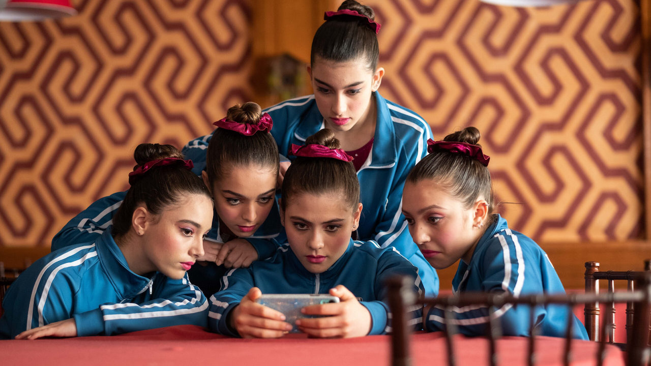 Corpo libero, la recensione dei primi due episodi: la competizione del dolore