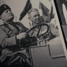 Mussolini ha fatto anche cose buone? Propaganda di ieri e fake news di oggi: una scena tratta dal film
