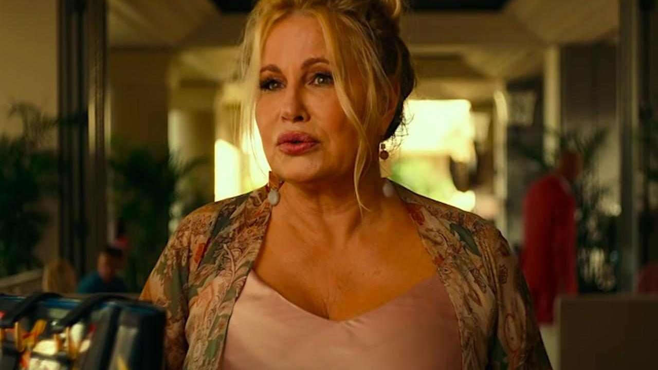 Jennifer Coolidge Lattrice Di The Watcher Riceve Online Foto Sconce Dagli Uomini Movieplayerit 2103